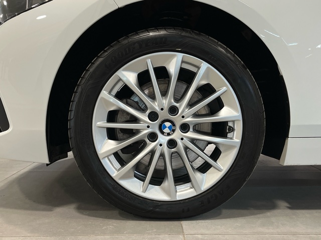 BMW Serie 1 118d color Blanco. Año 2024. 110KW(150CV). Diésel. En concesionario Engasa S.A. de Valencia