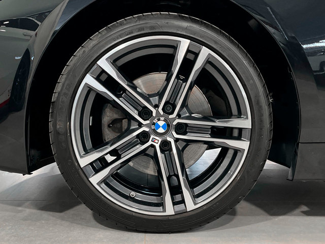 BMW Serie 1 118i color Negro. Año 2024. 103KW(140CV). Gasolina. En concesionario Engasa S.A. de Valencia