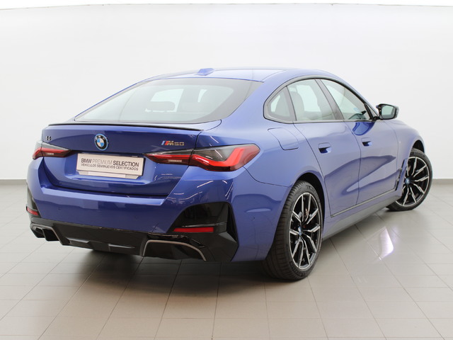 BMW i4 M50 color Azul. Año 2025. 400KW(544CV). Eléctrico. En concesionario Augusta Aragon S.A. de Zaragoza