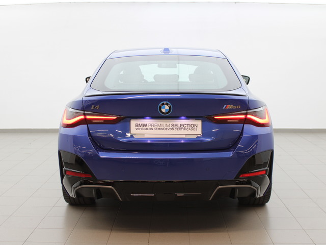 BMW i4 M50 color Azul. Año 2025. 400KW(544CV). Eléctrico. En concesionario Augusta Aragon S.A. de Zaragoza