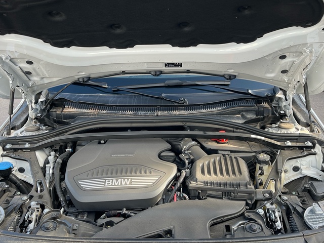 BMW Serie 1 118d color Blanco. Año 2024. 110KW(150CV). Diésel. En concesionario CARTAGENA PREMIUM S.L. de Murcia