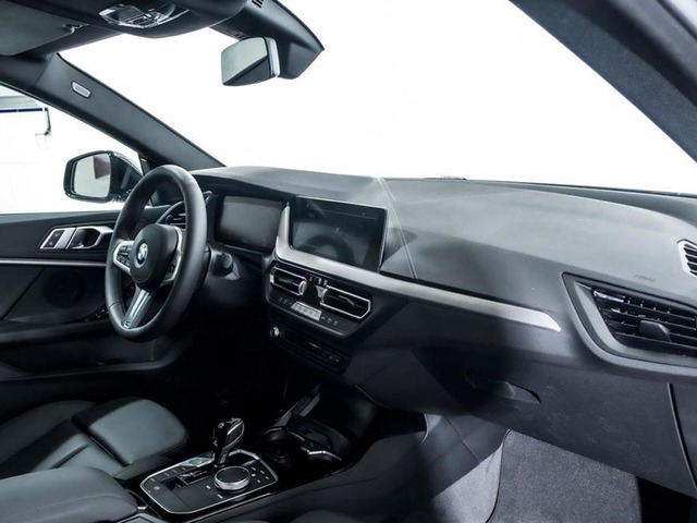 BMW Serie 2 218i Gran Coupe color Gris. Año 2022. 103KW(140CV). Gasolina. En concesionario Oliva Motor Girona de Girona