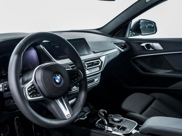 BMW Serie 2 218i Gran Coupe color Gris. Año 2022. 103KW(140CV). Gasolina. En concesionario Oliva Motor Girona de Girona