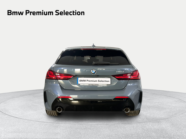 BMW Serie 1 118d color Gris. Año 2024. 110KW(150CV). Diésel. En concesionario San Pablo Motor | Su Eminencia de Sevilla