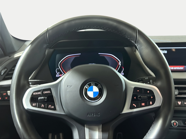 BMW Serie 1 118d color Gris. Año 2024. 110KW(150CV). Diésel. En concesionario San Pablo Motor | Su Eminencia de Sevilla