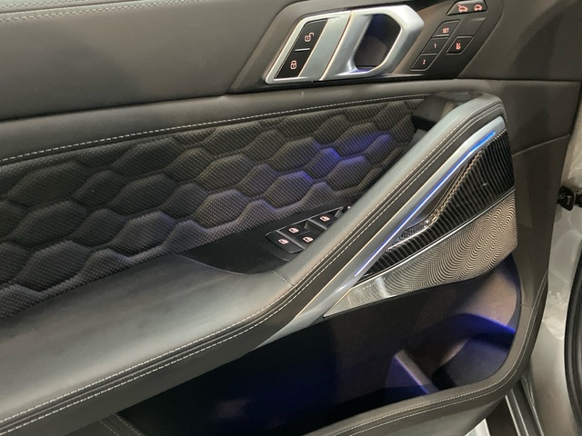 BMW M X6 M color Gris Plata. Año 2022. 441KW(600CV). Gasolina. En concesionario Proa Premium Palma de Baleares