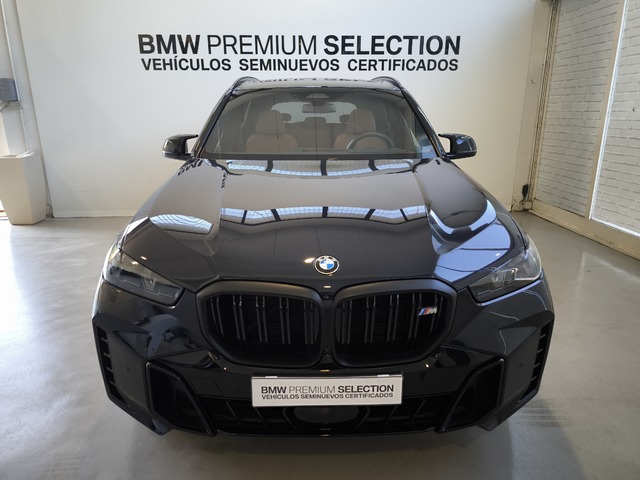 BMW X5 M60i color Negro. Año 2024. 390KW(530CV). Gasolina. En concesionario Lurauto - Gipuzkoa de Guipuzcoa