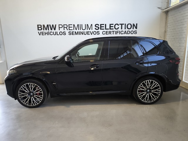 BMW X5 M60i color Negro. Año 2024. 390KW(530CV). Gasolina. En concesionario Lurauto - Gipuzkoa de Guipuzcoa