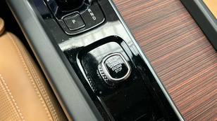 Volvo XC60 B4 D Ultimate Dark AWD Auto 145 kW (197 CV) - 23 Volvo XC60 B4 D Ocasión 145 KW (197CV) - 23