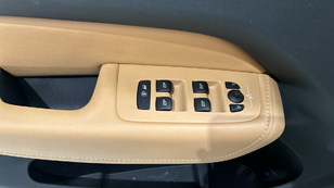 Volvo XC60 B4 D Ultimate Dark AWD Auto 145 kW (197 CV) - 41 Volvo XC60 B4 D Ocasión 145 KW (197CV) - 41