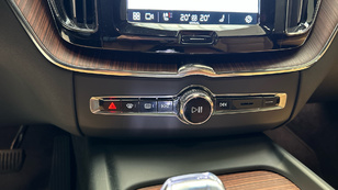 Volvo XC60 B4 D Ultimate Dark AWD Auto 145 kW (197 CV) - 48 Volvo XC60 B4 D Ocasión 145 KW (197CV) - 48