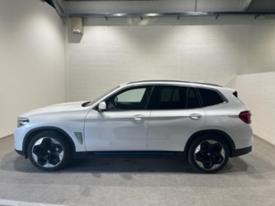 Fotos de BMW iX3 Impressive color Blanco. Año 2021. 210KW(286CV). Eléctrico. En concesionario MOTOR MUNICH S.A.U  - Terrassa de Barcelona