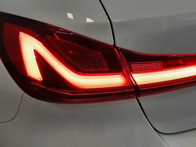 BMW Serie 1 118d color Blanco. Año 2024. 110KW(150CV). Diésel. En concesionario Automoviles Bertolin, S.L. de Valencia