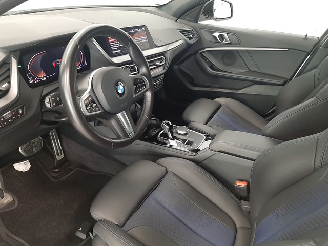 BMW Serie 1 118d color Blanco. Año 2024. 110KW(150CV). Diésel. En concesionario Automoviles Bertolin, S.L. de Valencia