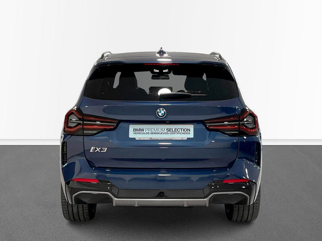 BMW iX3 M Sport color Azul. Año 2025. 210KW(286CV). Eléctrico. En concesionario Engasa S.A. de Valencia