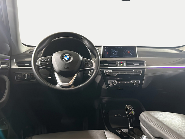 BMW X1 sDrive20d color Gris. Año 2021. 140KW(190CV). Diésel. En concesionario San Pablo Motor | Su Eminencia de Sevilla