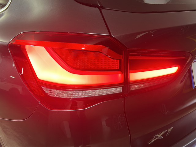 BMW X1 sDrive20d color Gris. Año 2021. 140KW(190CV). Diésel. En concesionario San Pablo Motor | Su Eminencia de Sevilla