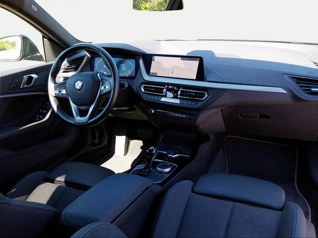 BMW Serie 2 218d Gran Coupe color Negro. Año 2024. 110KW(150CV). Diésel. En concesionario San Rafael Motor, S.L. de Córdoba