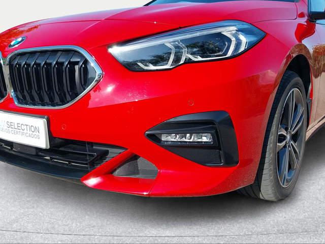BMW Serie 2 218d Gran Coupe color Rojo. Año 2024. 110KW(150CV). Diésel. En concesionario San Rafael Motor, S.L. de Córdoba