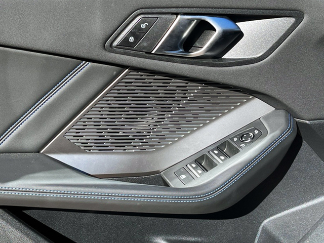 BMW Serie 1 120d color Gris. Año 2025. 120KW(163CV). Diésel. En concesionario Murcia Premium S.L. AV DEL ROCIO de Murcia