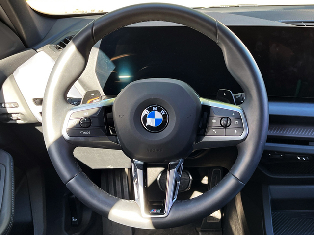 BMW Serie 1 120d color Gris. Año 2025. 120KW(163CV). Diésel. En concesionario Murcia Premium S.L. AV DEL ROCIO de Murcia