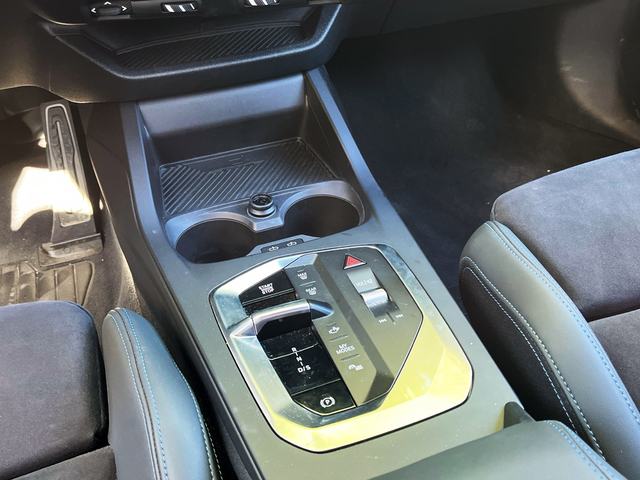 BMW Serie 1 120d color Gris. Año 2025. 120KW(163CV). Diésel. En concesionario Murcia Premium S.L. AV DEL ROCIO de Murcia