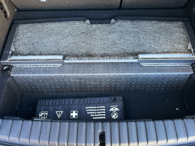 BMW Serie 1 120d color Gris. Año 2025. 120KW(163CV). Diésel. En concesionario Murcia Premium S.L. AV DEL ROCIO de Murcia