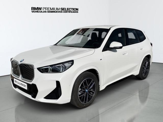 BMW iX1 eDrive20 color Blanco. Año 2024. 150KW(204CV). Eléctrico. En concesionario Automotor Premium Marbella - Málaga de Málaga