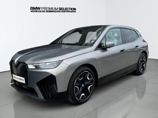 Fotos de BMW iX xDrive40 color Gris. Año 2024. 240KW(326CV). Eléctrico. En concesionario Automotor Premium Marbella - Málaga de Málaga