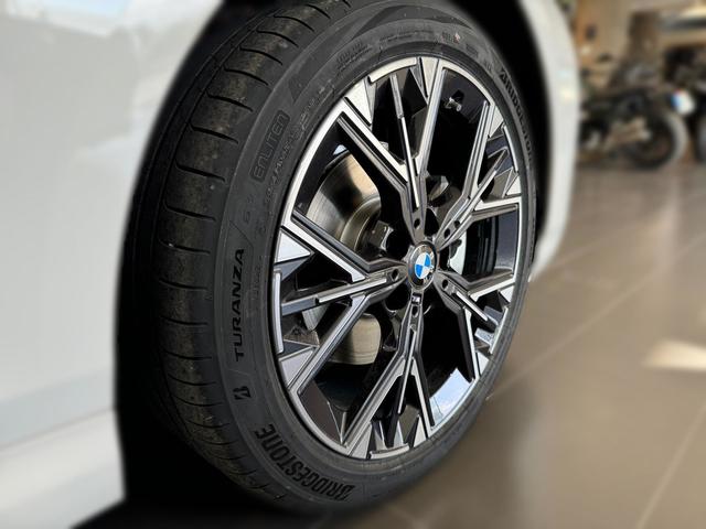 BMW Serie 1 120d color Blanco. Año 2024. 120KW(163CV). Diésel. En concesionario Automotor Premium Velázquez - Málaga de Málaga