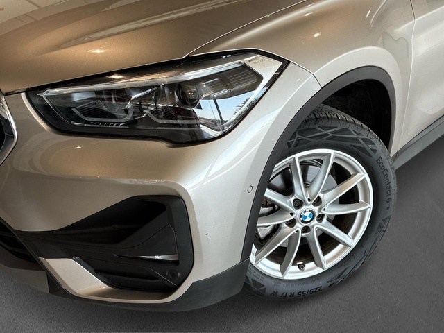 BMW X1 sDrive18d color Gris Plata. Año 2022. 110KW(150CV). Diésel. En concesionario BMW Marcos Automoción de Valencia