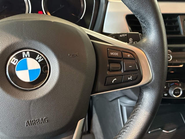 BMW X1 sDrive18d color Gris Plata. Año 2022. 110KW(150CV). Diésel. En concesionario BMW Marcos Automoción de Valencia