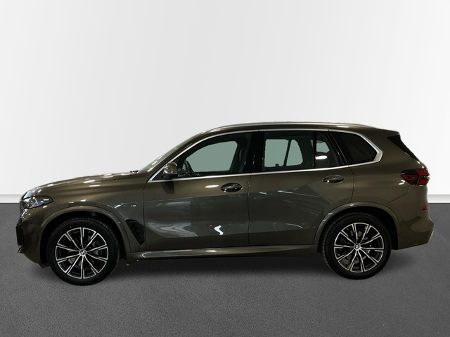 BMW X5 xDrive40d color Marrón. Año 2024. 259KW(352CV). Diésel. En concesionario Engasa S.A. de Valencia