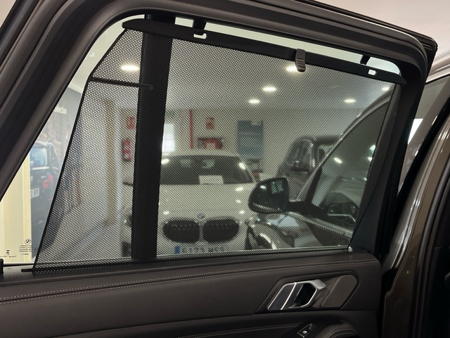BMW X5 xDrive40d color Marrón. Año 2024. 259KW(352CV). Diésel. En concesionario Engasa S.A. de Valencia