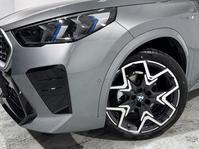 BMW X2 sDrive18d color Gris. Año 2025. 110KW(150CV). Diésel. En concesionario Auto Premier, S.A. - ALCALÁ DE HENARES de Madrid