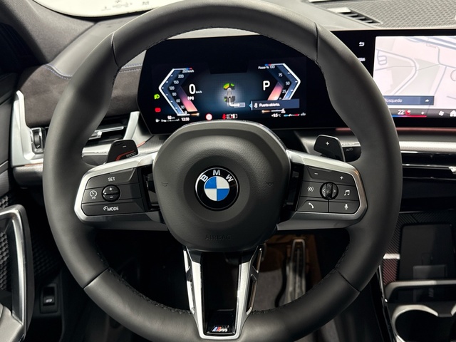 BMW X2 sDrive18d color Gris. Año 2025. 110KW(150CV). Diésel. En concesionario Auto Premier, S.A. - ALCALÁ DE HENARES de Madrid