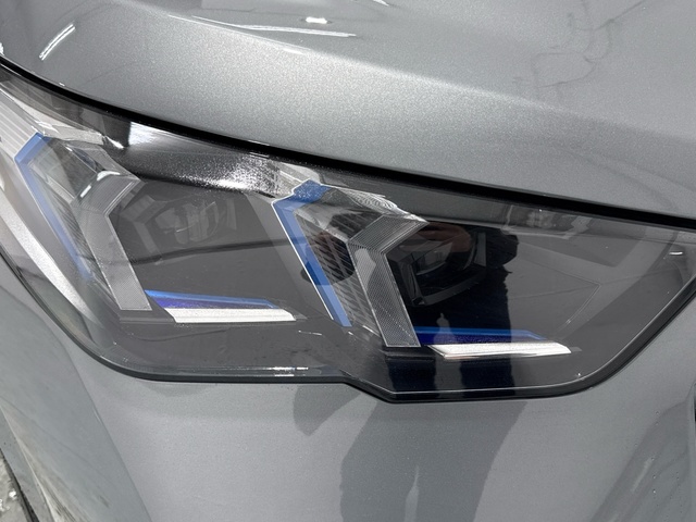 BMW X2 sDrive18d color Gris. Año 2025. 110KW(150CV). Diésel. En concesionario Auto Premier, S.A. - ALCALÁ DE HENARES de Madrid