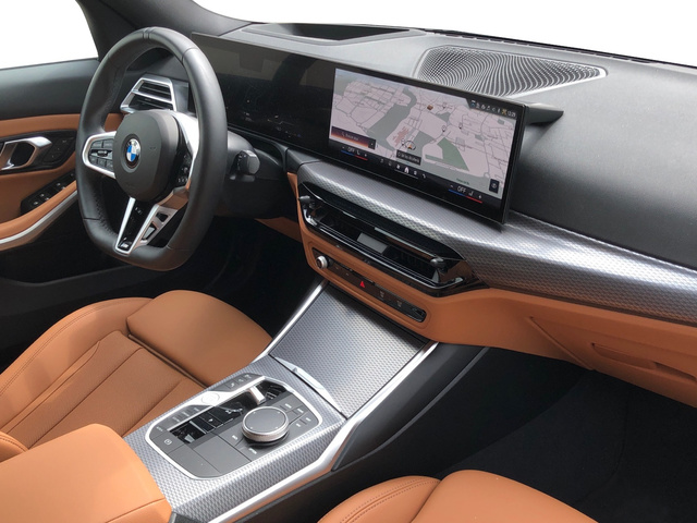 BMW Serie 3 320d color Gris. Año 2025. 140KW(190CV). Diésel. En concesionario Auto Premier, S.A. - ALCALÁ DE HENARES de Madrid