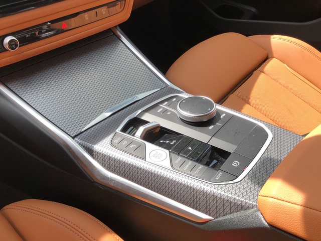 BMW Serie 3 320d color Gris. Año 2025. 140KW(190CV). Diésel. En concesionario Auto Premier, S.A. - ALCALÁ DE HENARES de Madrid