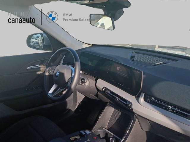 BMW X1 sDrive20i color Gris Plata. Año 2024. 125KW(170CV). Gasolina. En concesionario TACO de Sta. C. Tenerife