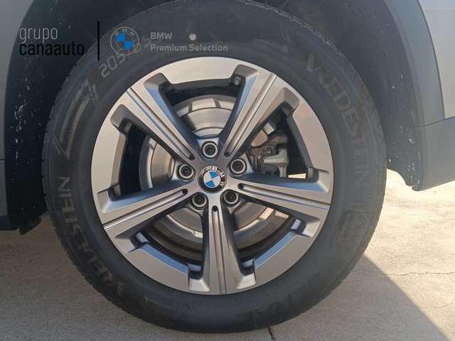 BMW X1 sDrive20i color Gris Plata. Año 2024. 125KW(170CV). Gasolina. En concesionario TACO de Sta. C. Tenerife