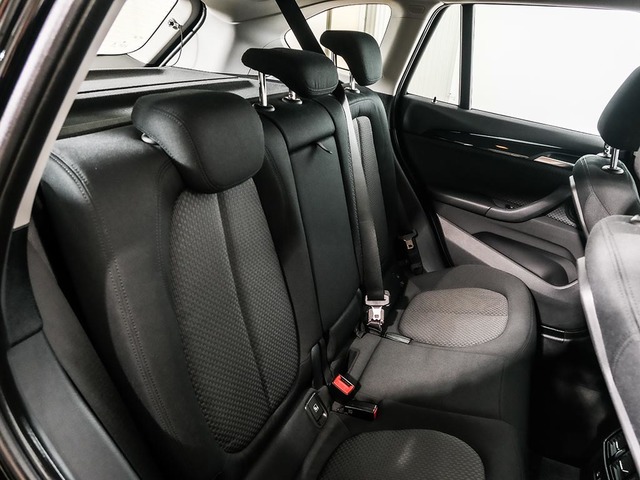 BMW X1 sDrive18i color Negro. Año 2020. 103KW(140CV). Gasolina. En concesionario Oliva Motor Tarragona de Tarragona