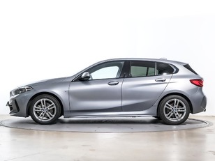 Fotos de BMW Serie 1 118d color Gris. Año 2024. 110KW(150CV). Diésel. En concesionario Oliva Motor Tarragona de Tarragona