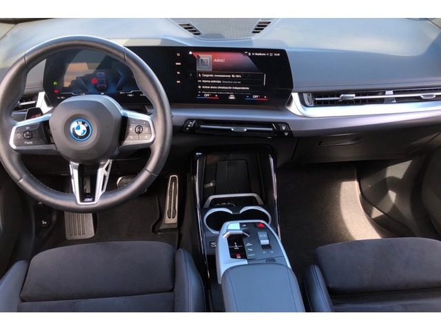 BMW iX1 xDrive30 color Negro. Año 2023. 230KW(313CV). Eléctrico. En concesionario Proa Premium Palma de Baleares
