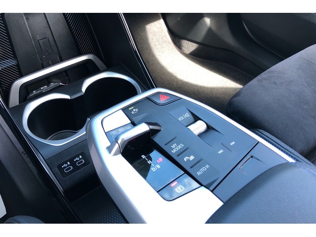 BMW iX1 xDrive30 color Negro. Año 2023. 230KW(313CV). Eléctrico. En concesionario Proa Premium Palma de Baleares