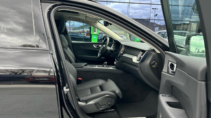 Volvo XC60 T6 Recharge Plus Dark AWD Auto 257 kW (350 CV) - 7 Volvo XC60 T6 Ocasión 257 KW (350CV) - 7