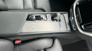Volvo XC60 T6 Recharge Plus Dark AWD Auto 257 kW (350 CV) - 24 Volvo XC60 T6 Ocasión 257 KW (350CV) - 24
