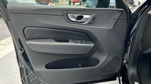 Volvo XC60 T6 Recharge Plus Dark AWD Auto 257 kW (350 CV) - 42 Volvo XC60 T6 Ocasión 257 KW (350CV) - 42