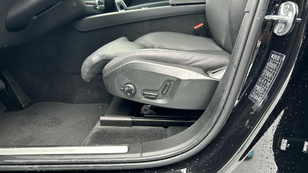 Volvo XC60 T6 Recharge Plus Dark AWD Auto 257 kW (350 CV) - 49 Volvo XC60 T6 Ocasión 257 KW (350CV) - 49