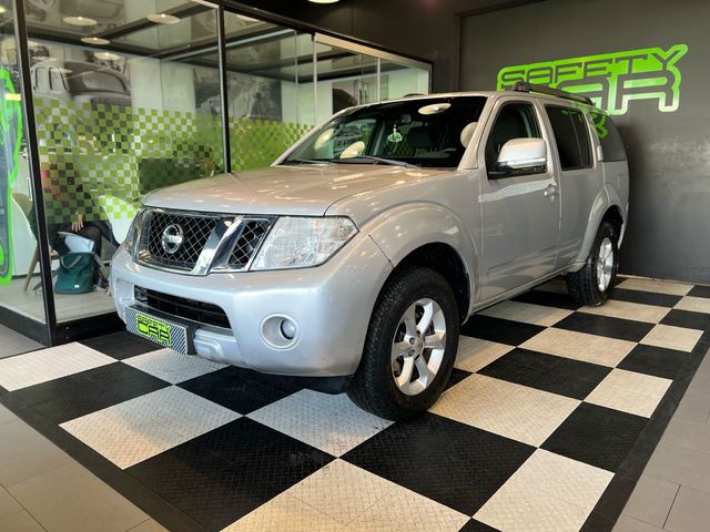 Nissan Pathfinder 2.5 dCi de segunda mano